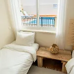 아파트 Old Town Boho Seaview Elegance